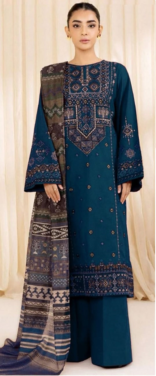 Embroidered Lawn Unstitched 3PC Suit
